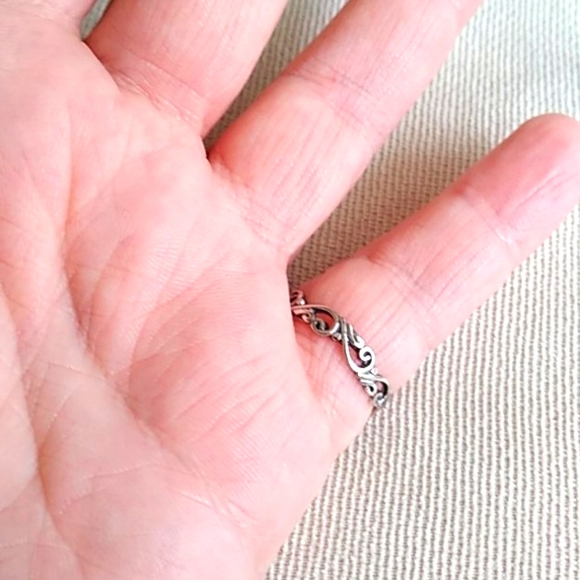 BALI LEGACY STERLING SILVER SCALLOP SHELL RING - Picture 2 of 8